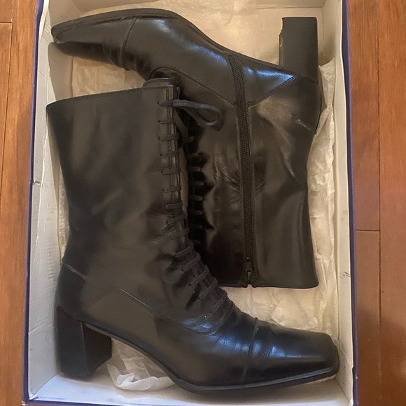 Rare Stuart Weitzman Calf Boots - Picture 4 of 4